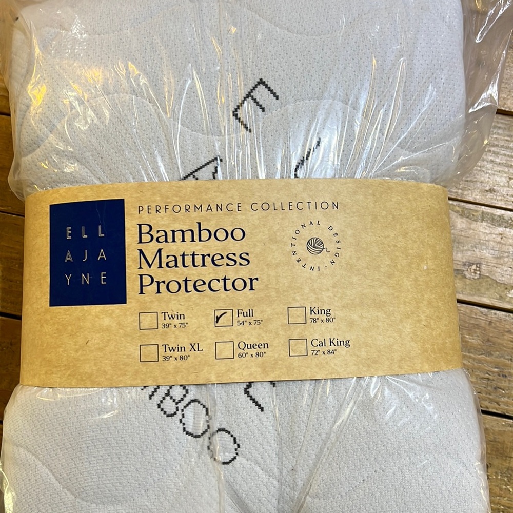 ELLA JAYNE
Viscose From Bamboo Mattress Protector, Full